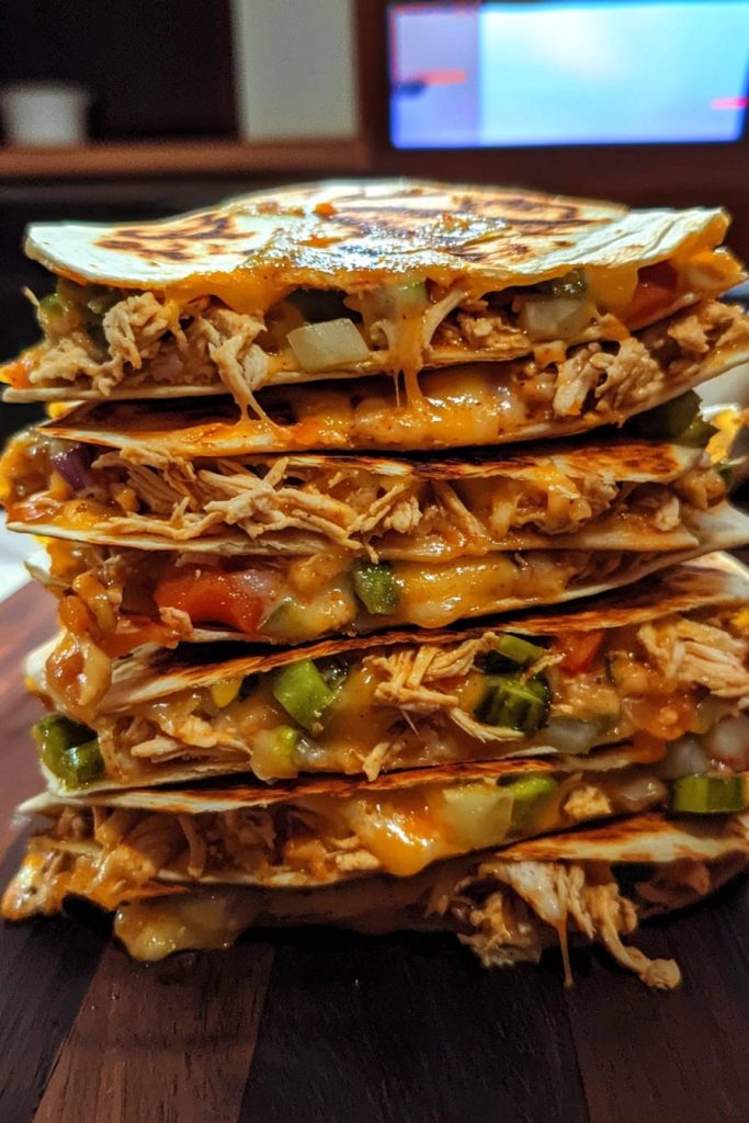 Stacked Chicken Quesadillas: Easy & Delicious - recipe image