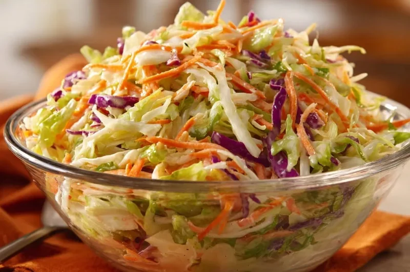 Classic Creamy Coleslaw
