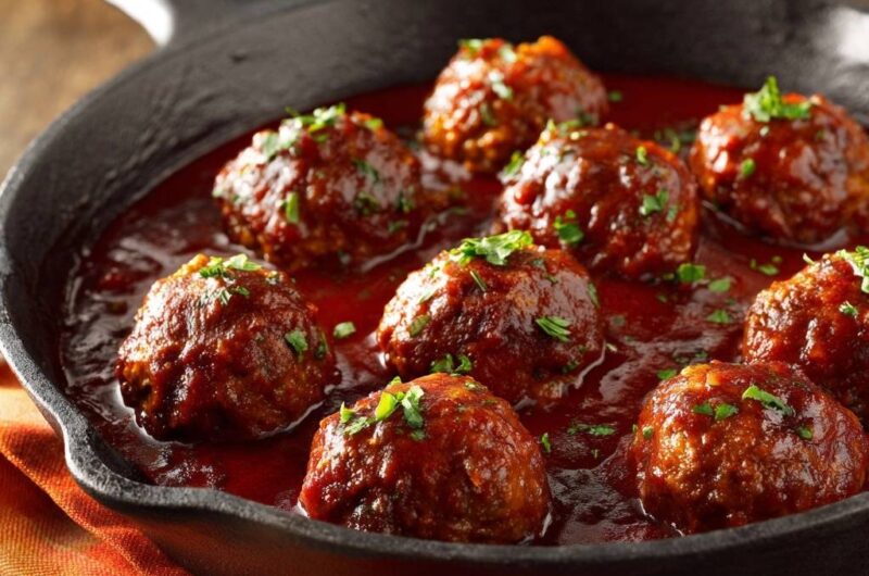 Skillet Meatballs in Rich Tomato Sauce